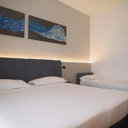 Sea Lion Hotel-2